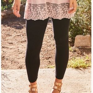 NWOT Simple Charms Leggings